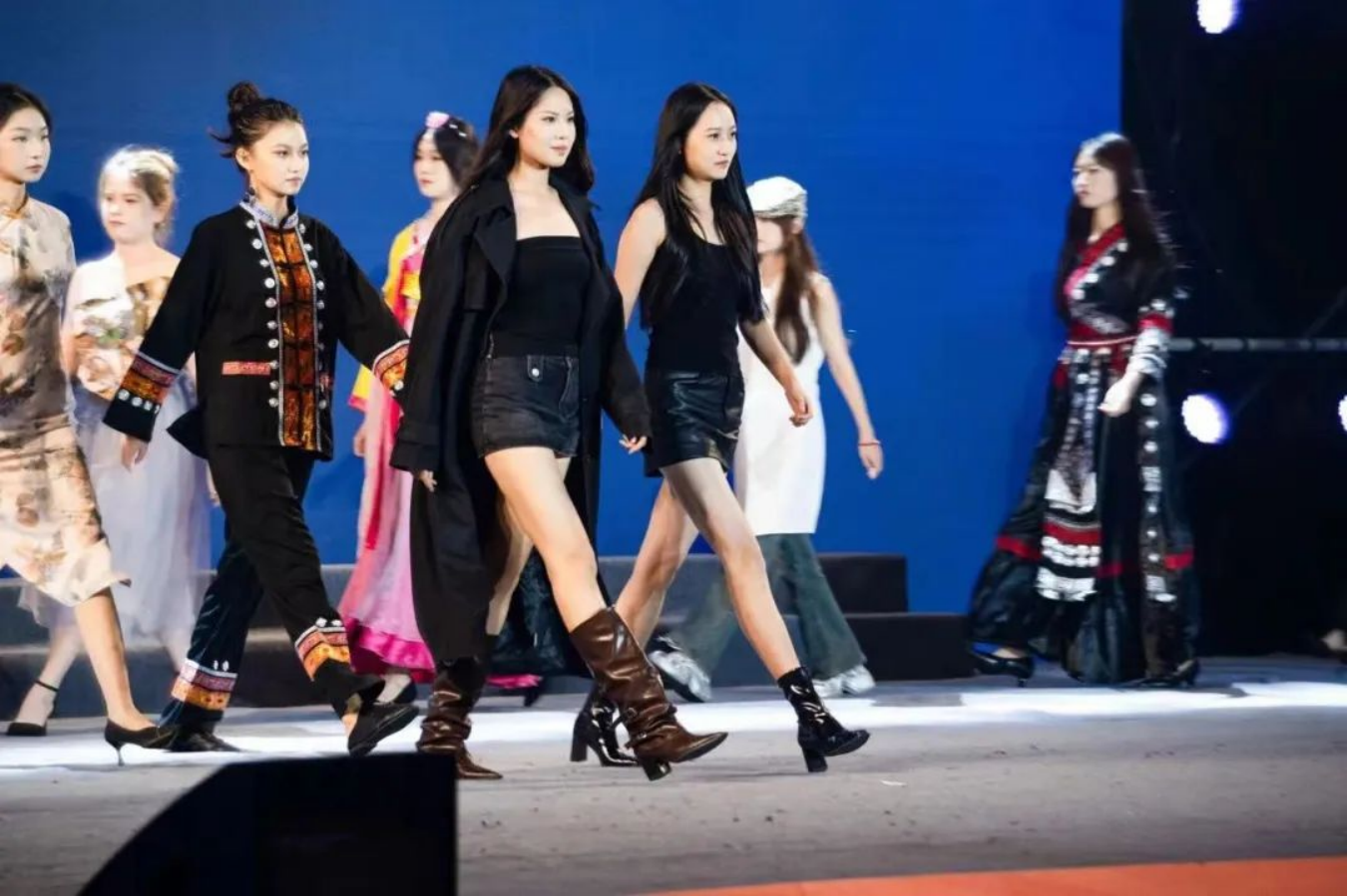 49f0d8e52a2945c091163bd8bf655ca4.png image.png